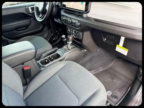 Granite Crystal Clearcoat Metallic 2026 Jeep Wrangler Sport