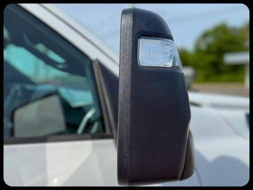 Bright White Clearcoat 2026 RAM 2500 Big Horn