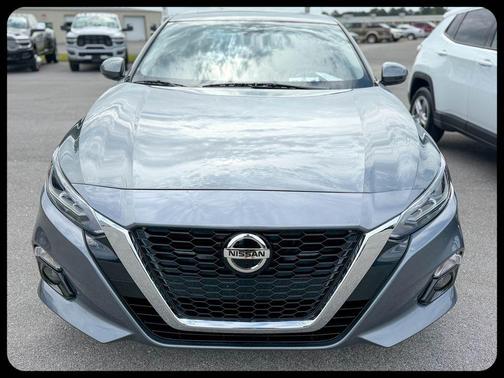 Gun Metallic 2021 Nissan Altima 2.5 SV