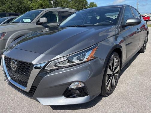 Gun Metallic 2021 Nissan Altima 2.5 SV
