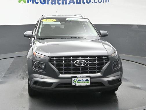 Ecotronic Gray 2025 Hyundai VENUE SEL