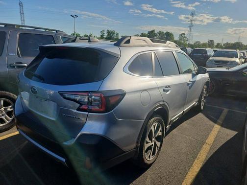 Ice Silver Metallic 2021 Subaru Outback Limited