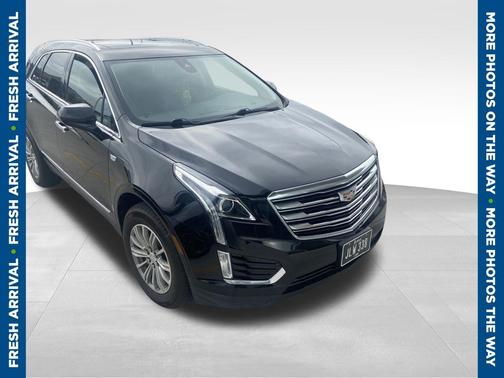 Stellar Black Metallic 2019 Cadillac XT5 Luxury