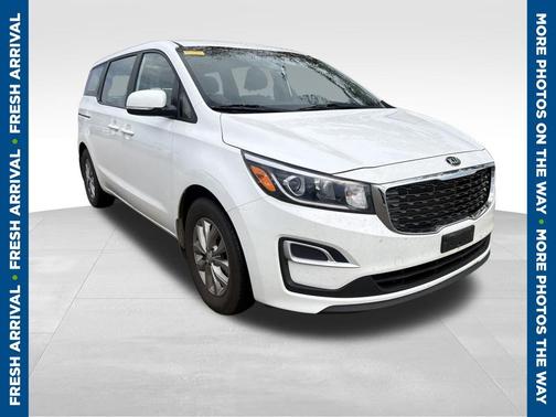 Snow White Pearl 2020 Kia Sedona L