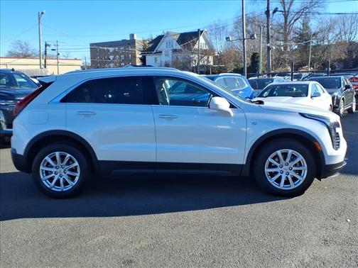 2023 Cadillac XT4 Luxury