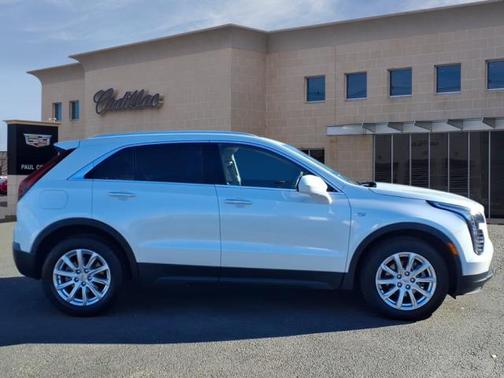 2023 Cadillac XT4 Luxury