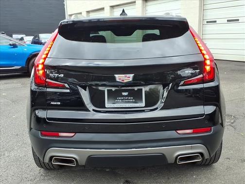 2023 Cadillac XT4 Premium Luxury