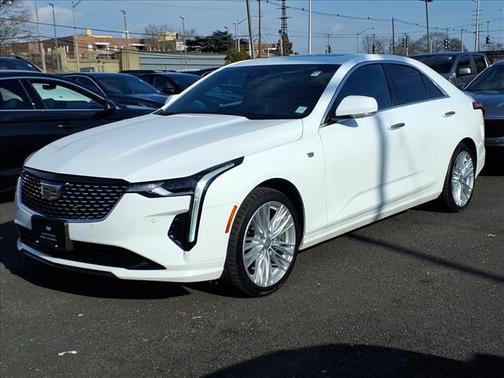 2022 Cadillac CT4 Premium Luxury