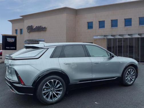 2024 Cadillac LYRIQ V