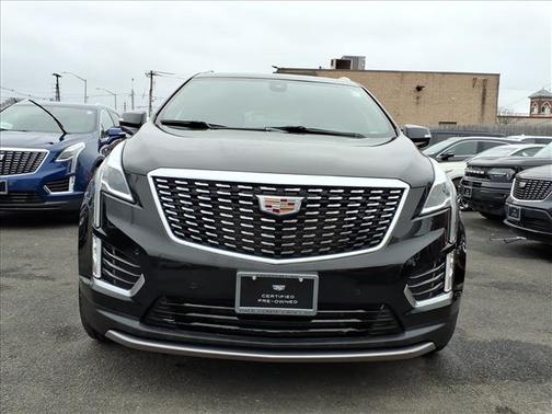 Stellar Black Metallic 2021 Cadillac XT5 Premium Luxury