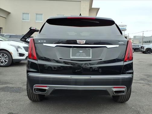 Stellar Black Metallic 2021 Cadillac XT5 Premium Luxury