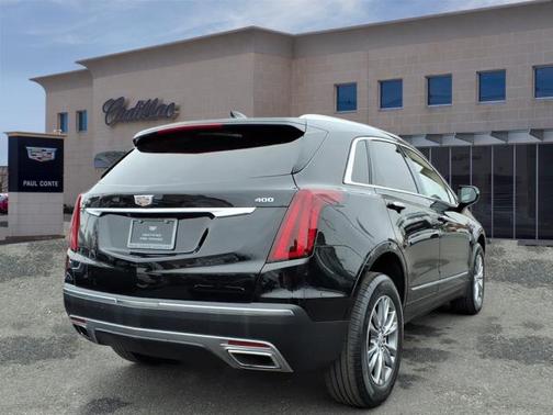 Stellar Black Metallic 2021 Cadillac XT5 Premium Luxury