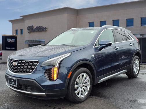 2022 Cadillac XT4 Premium Luxury