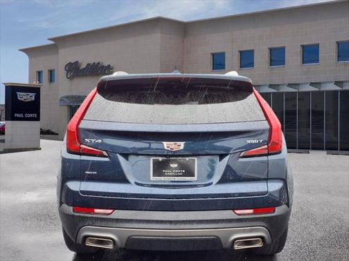 2022 Cadillac XT4 Premium Luxury