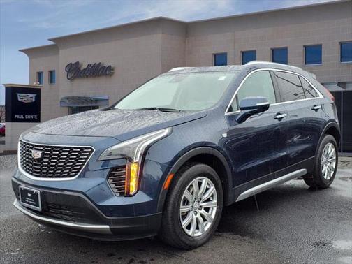 2022 Cadillac XT4 Premium Luxury