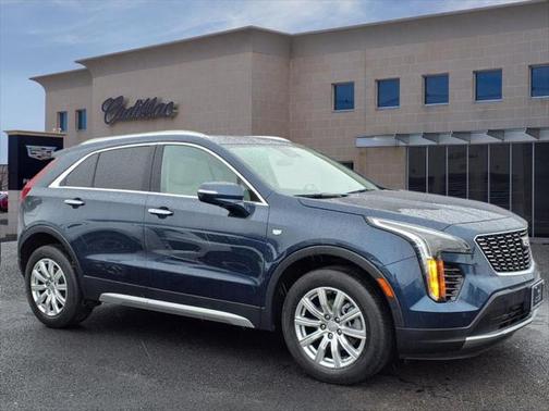 2022 Cadillac XT4 Premium Luxury