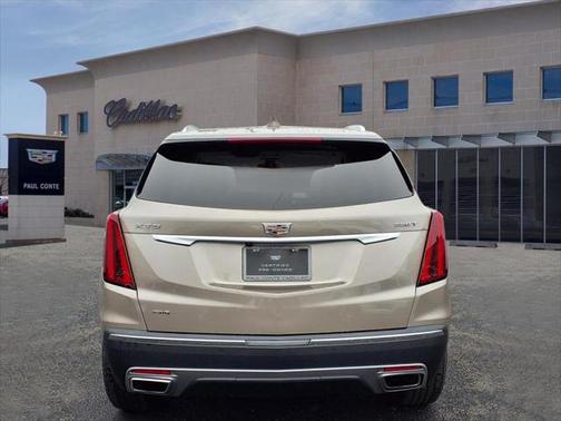 2022 Cadillac XT5 Premium Luxury