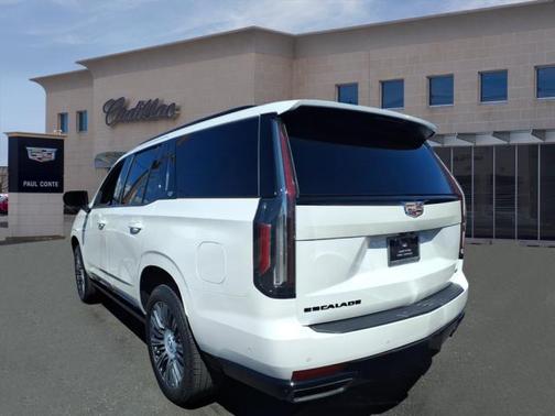 2022 Cadillac Escalade Sport
