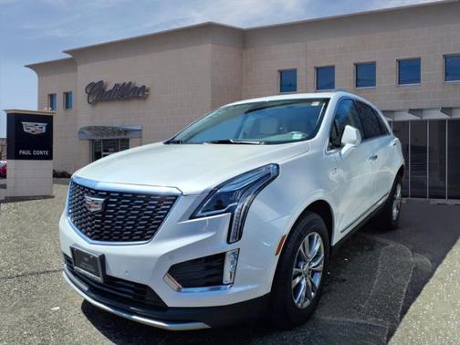 2022 Cadillac XT5 Premium Luxury
