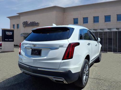 2022 Cadillac XT5 Premium Luxury