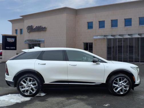 2025 Cadillac OPTIQ Luxury 1 AWD