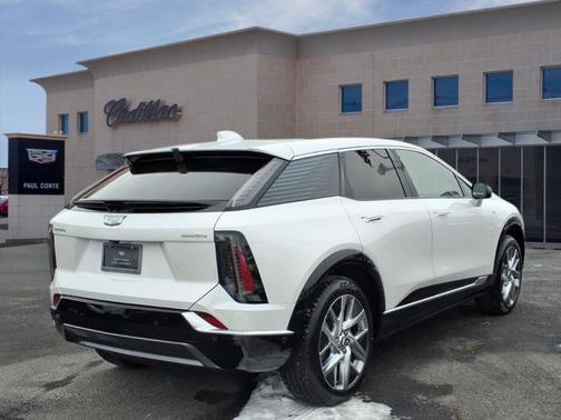 2025 Cadillac OPTIQ Luxury 1 AWD