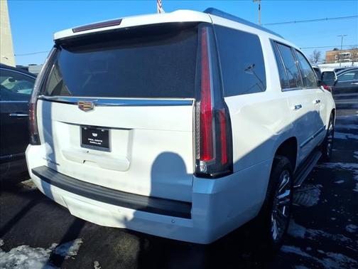 2020 Cadillac Escalade Luxury