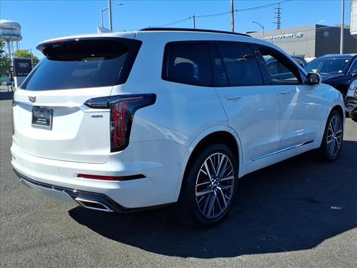 2025 Cadillac XT6 Sport AWD
