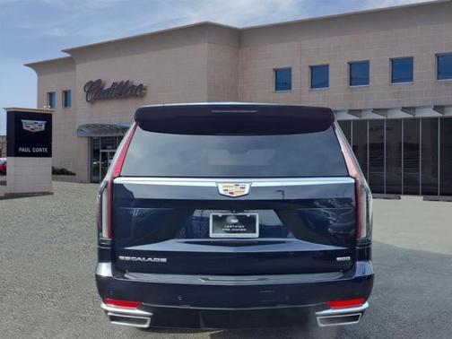 2022 Cadillac Escalade Luxury