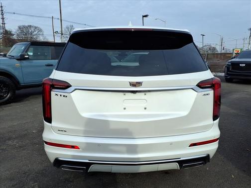 2023 Cadillac XT6 Premium Luxury AWD