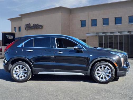 2022 Cadillac XT4 Premium Luxury