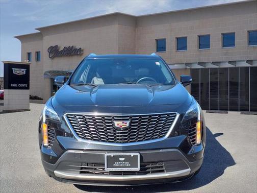 2022 Cadillac XT4 Premium Luxury