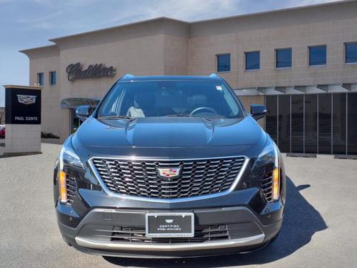 2022 Cadillac XT4 Premium Luxury