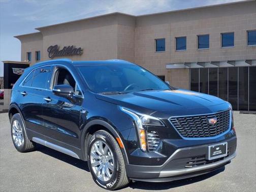 2022 Cadillac XT4 Premium Luxury