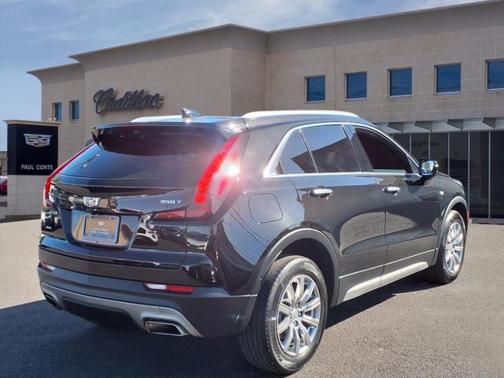 2022 Cadillac XT4 Premium Luxury