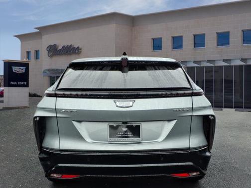 2024 Cadillac LYRIQ V