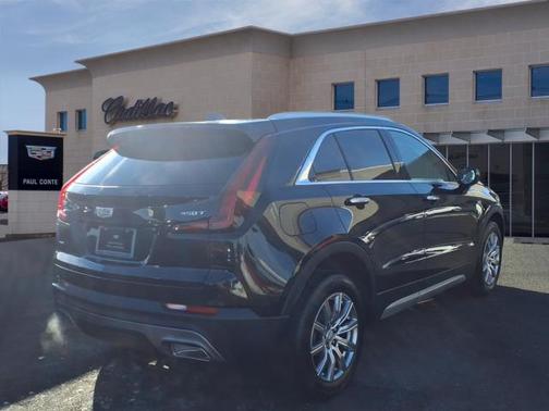 2023 Cadillac XT4 Premium Luxury