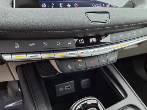 2022 Cadillac XT4 Luxury