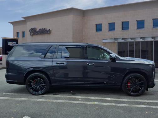2023 Cadillac Escalade ESV Sport Platinum