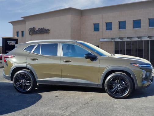 Harvest Bronze Metallic 2024 Chevrolet Trax FWD ACTIV