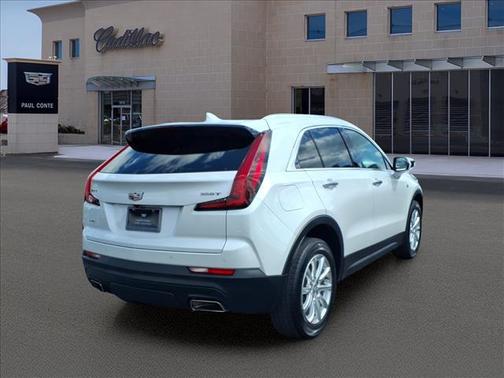 Crystal White Tricoat 2023 Cadillac XT4 Luxury