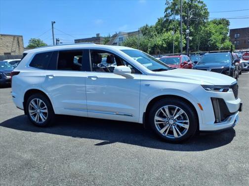 2022 Cadillac XT6 Premium Luxury AWD