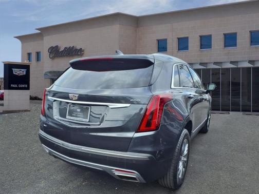 2022 Cadillac XT5 Premium Luxury