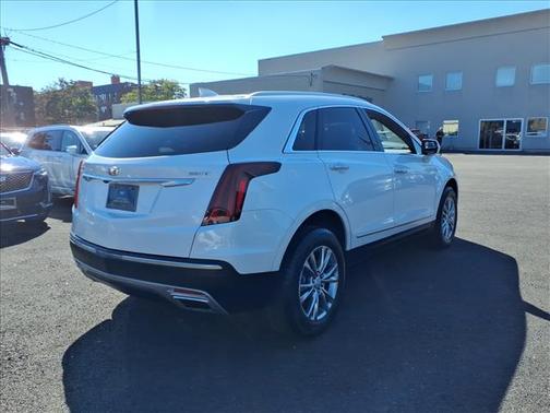 2022 Cadillac XT5 Premium Luxury