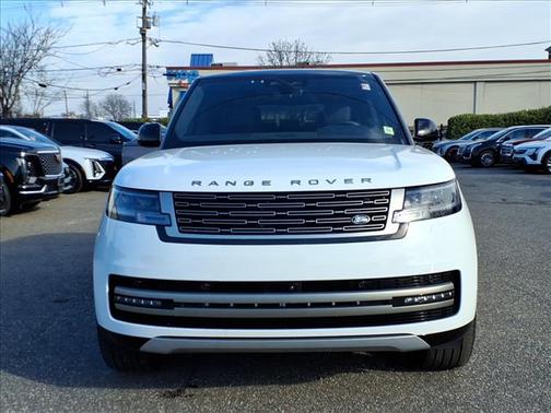 2025 Land Rover Range Rover SE
