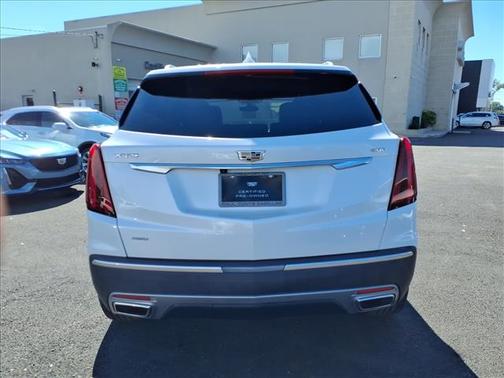 2022 Cadillac XT5 Premium Luxury