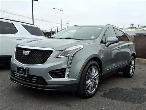 Argent Silver Metallic 2023 Cadillac XT5 Sport