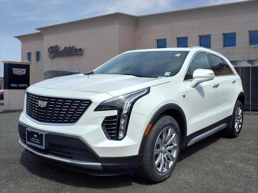 2022 Cadillac XT4 Premium Luxury