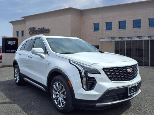 2022 Cadillac XT4 Premium Luxury