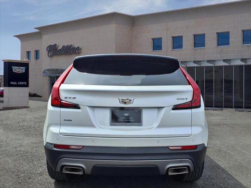 2022 Cadillac XT4 Premium Luxury